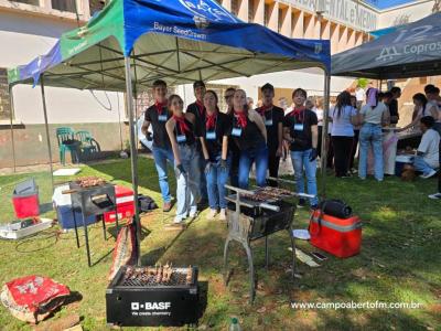 Feira do Empreendedorismo do ColÃ©gio Laranjeiras foi mais um sucesso em vendas e participaÃ§Ã£o